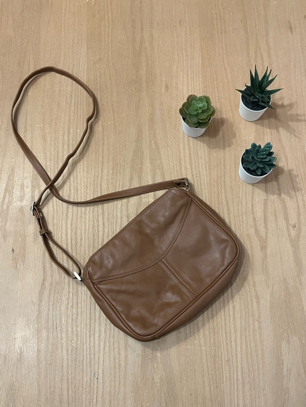 Derek Alexander Brown Leather Crossbody Triple Top Zip Compartment Purse